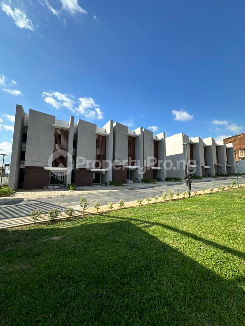 4 bedroom House for sale Guzape Abuja