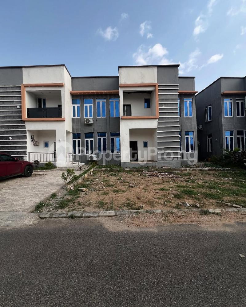 4 bedroom House for sale Fo1 Kubwa Abuja