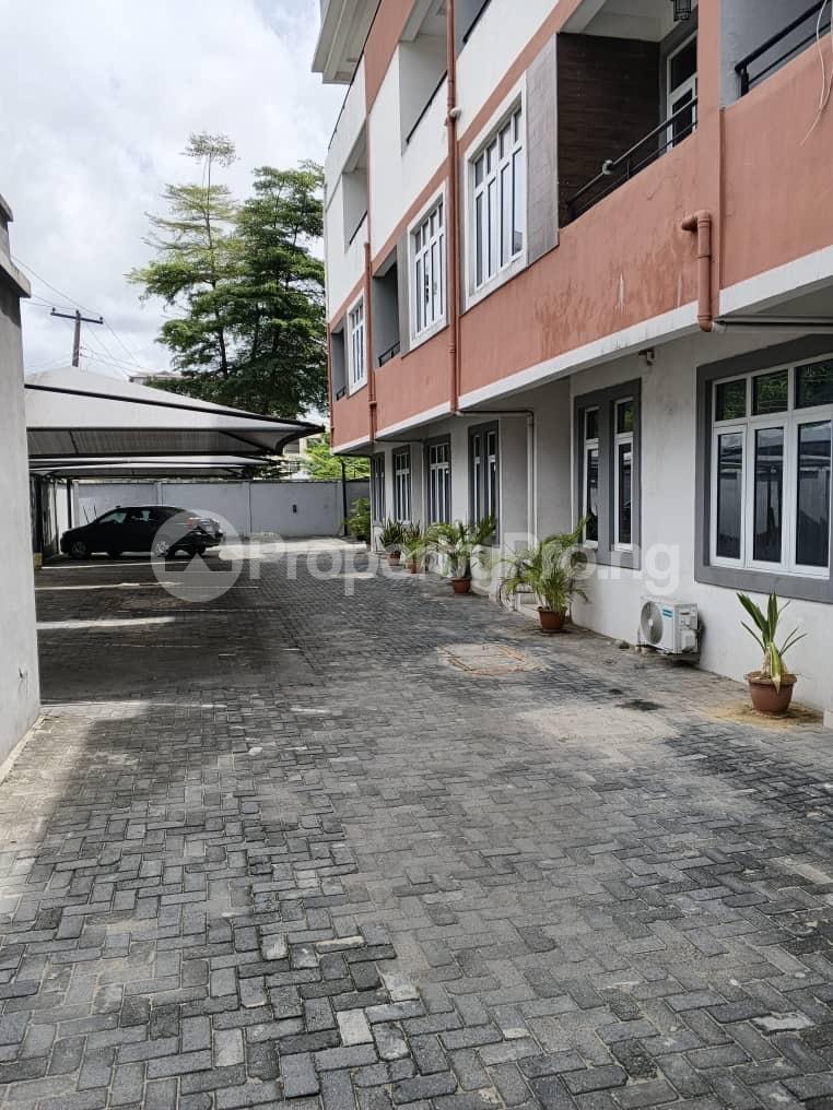 4 bedroom House for rent ONIRU Victoria Island Lagos