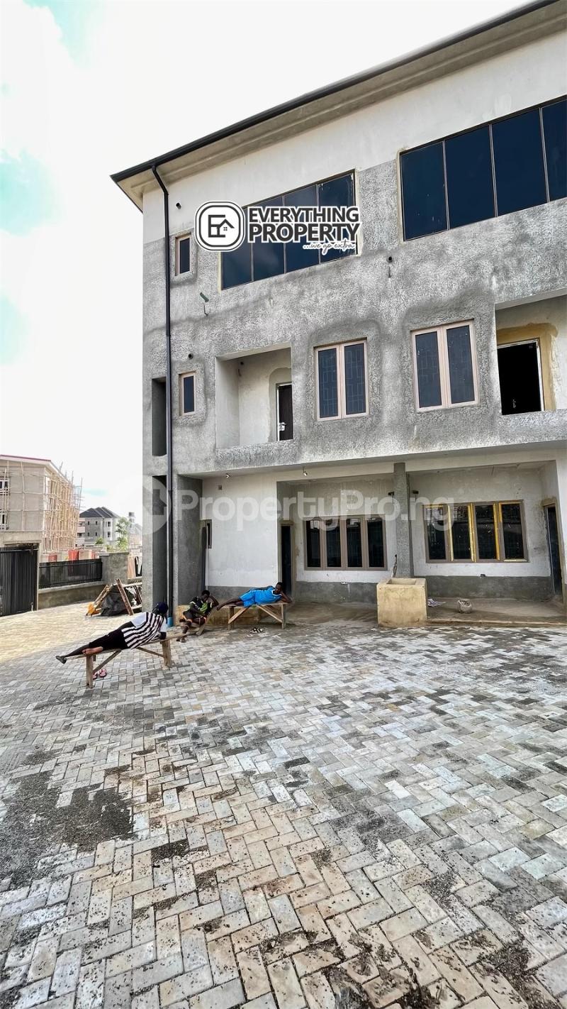 4 bedroom House for sale Guzape Abuja