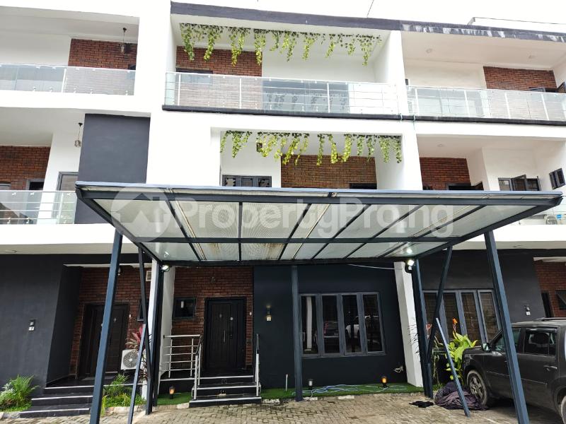 5 bedroom House for sale Pen cinema Agege Lagos