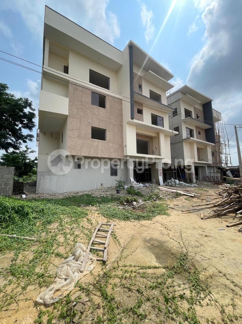 4 bedroom House for sale Obanikoro Shomolu Lagos - 0