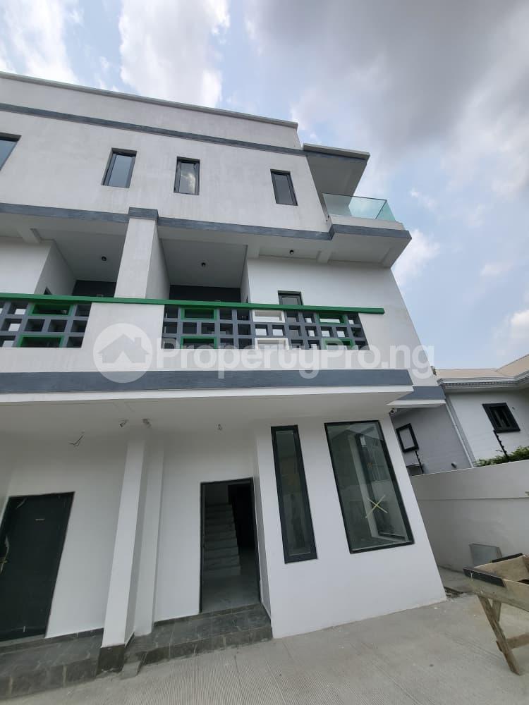 4 bedroom House for sale Admiralty Road Lekki Lagos