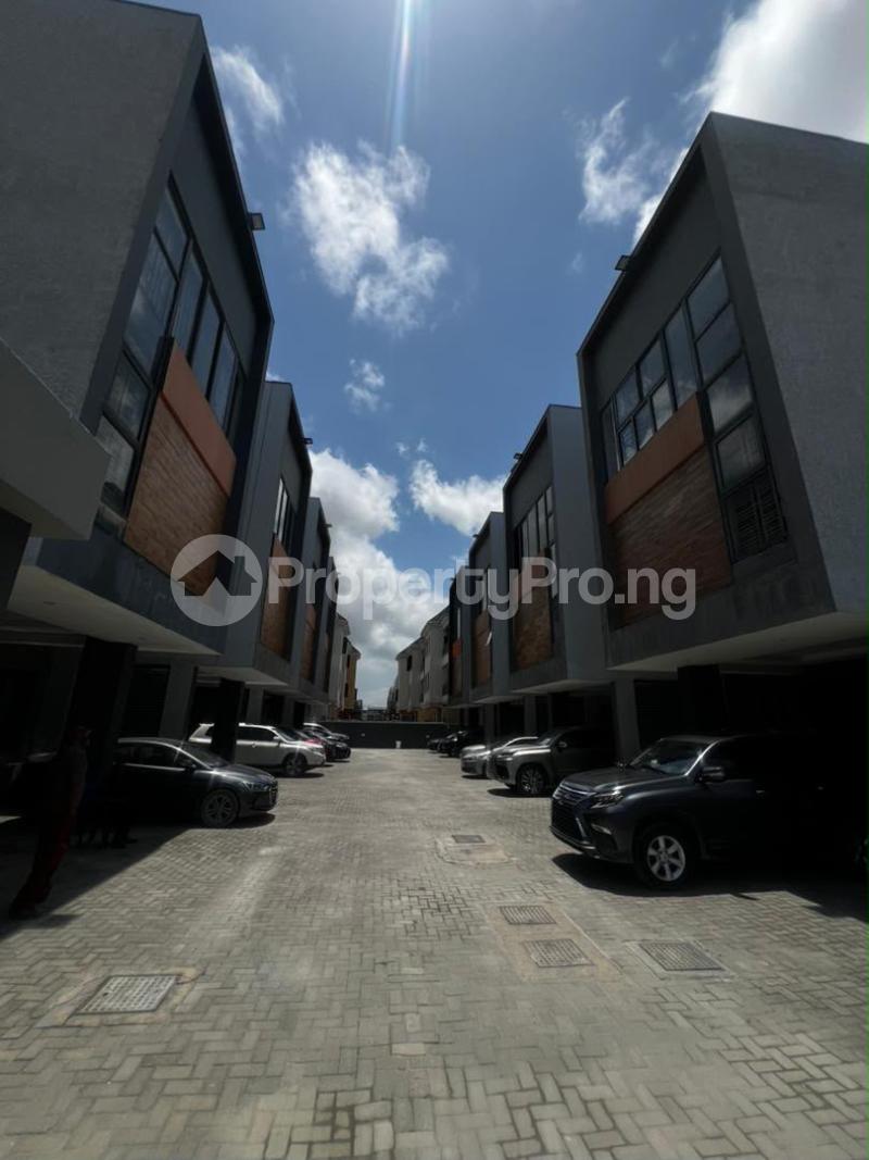 4 bedroom House for sale Ikate Lekki Lagos