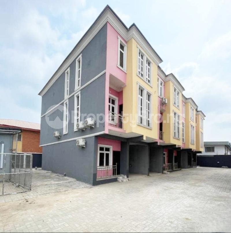 4 bedroom House for sale Alagomeji Yaba Lagos