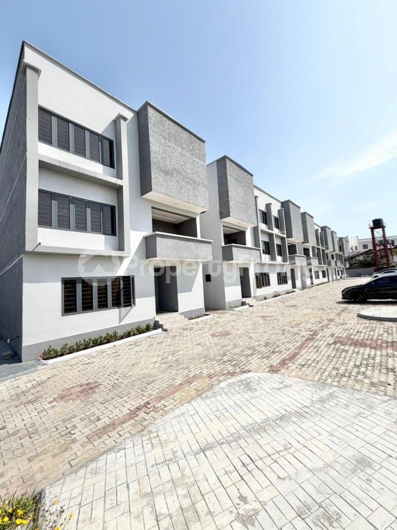 House for sale Ologolo Lekki Lagos - 0