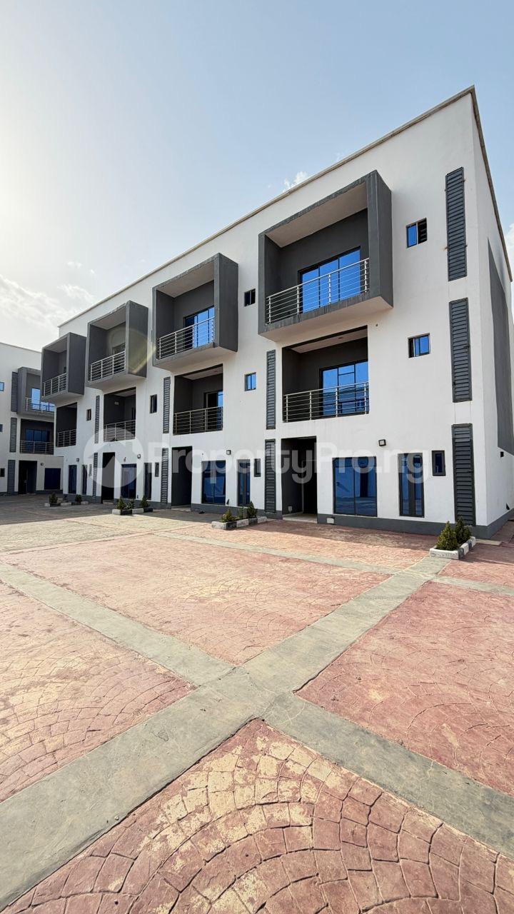 4 bedroom House for rent Gaduwa Abuja