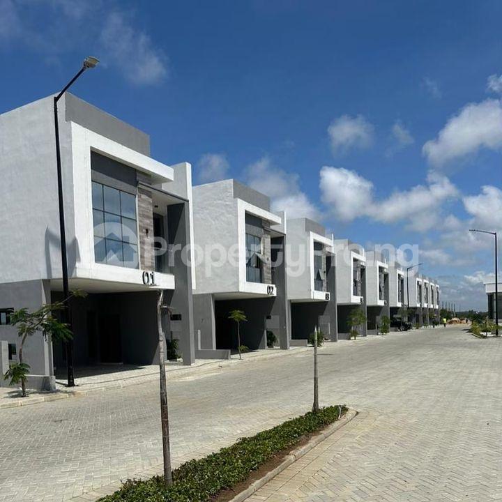 4 bedroom House for rent  Abraham adesanya estate Ajah Lagos