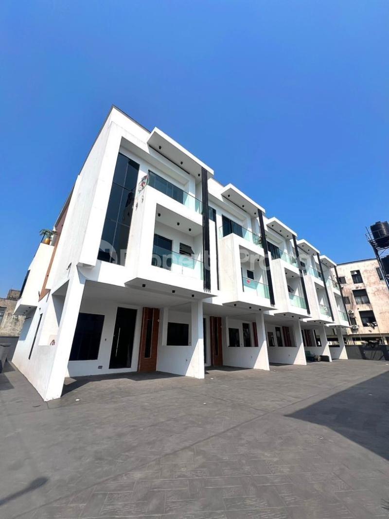 4 bedroom House for sale Osapa london Lekki Lagos