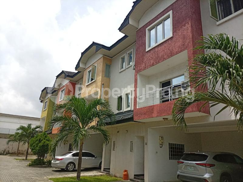 4 bedroom House for sale Tokas Home Close Off Whispering Palm Road Ikate Lekki Lagos