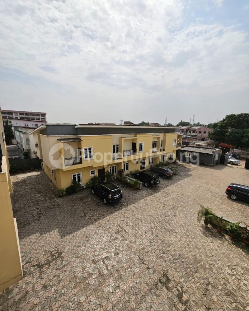 4 bedroom House for sale Ilupeju Lagos