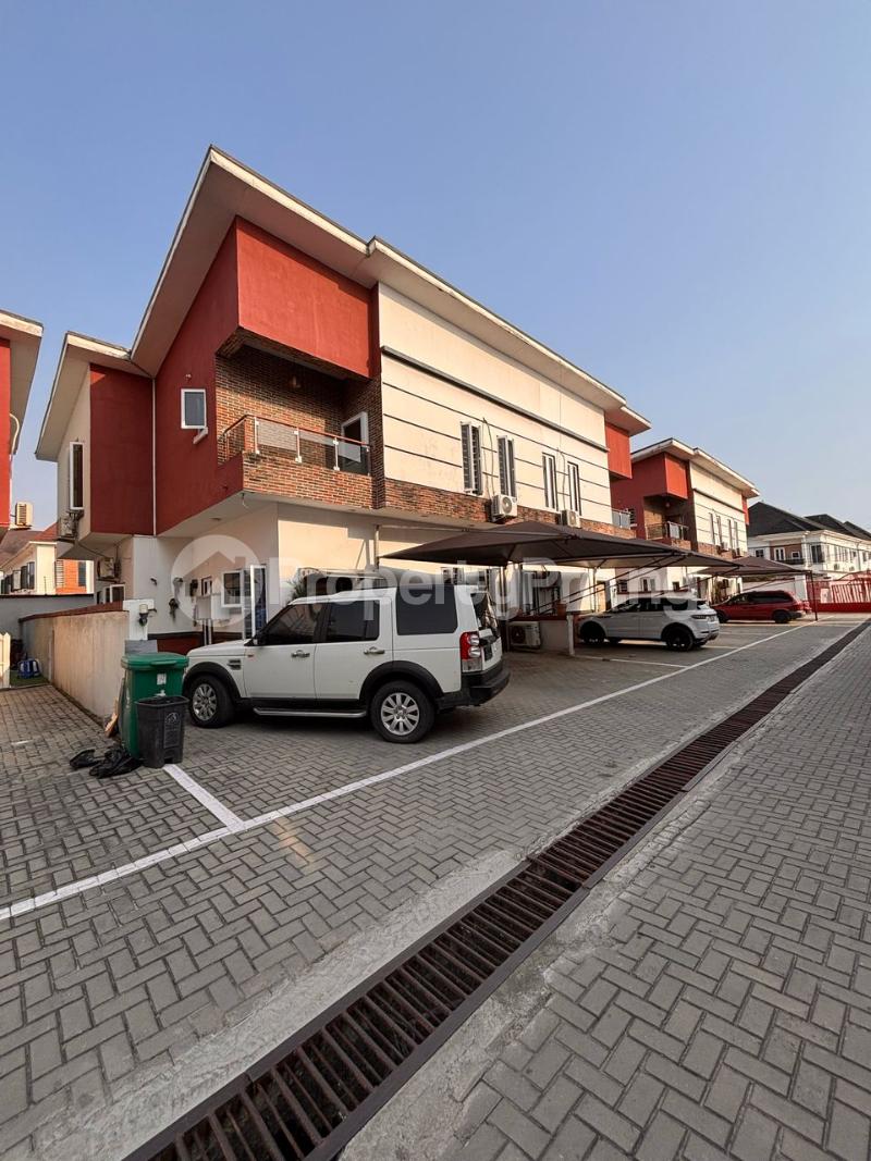4 bedroom House for sale Orchid Lekki Lagos