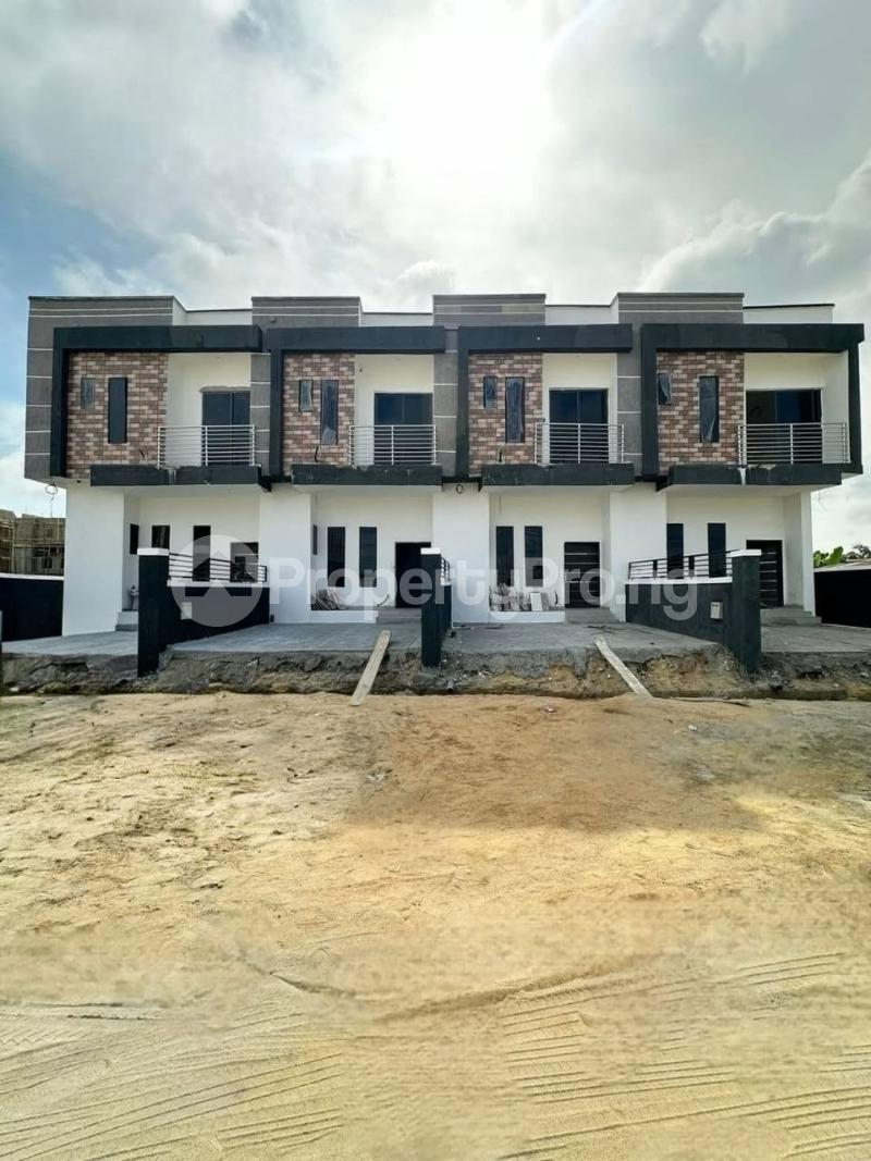 4 bedroom House for sale Off Usman Emmanuel Street, General Paints Ajah Lagos