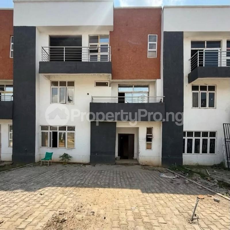 4 bedroom House for sale Gwarinpa Abuja