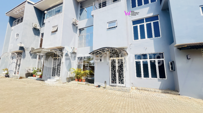 4 bedroom House for sale Guzape Abuja