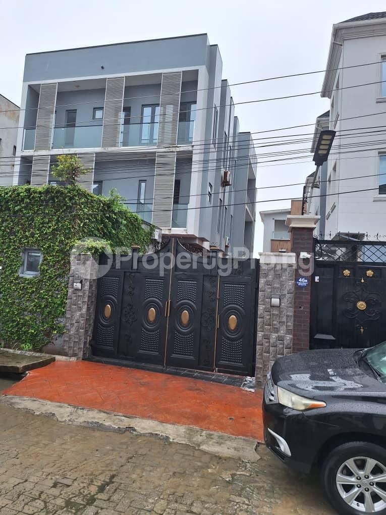 4 bedroom House for rent Ikate Lekki Lagos