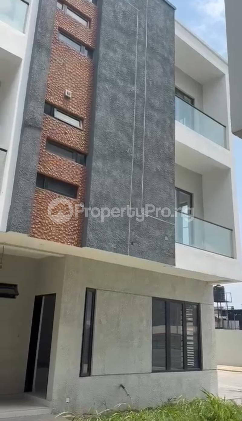 4 bedroom House for sale Adeniyi Jones Ikeja Lagos
