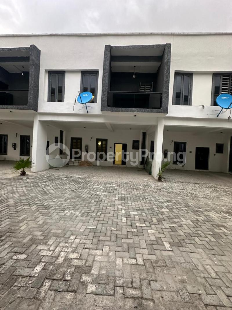 4 bedroom House for sale Royal Pine Estate, Orchid Road Lekki Lagos