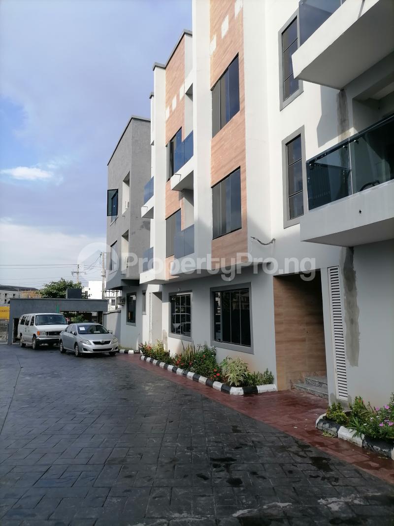 4 bedroom House for sale Gerard road Ikoyi Lagos