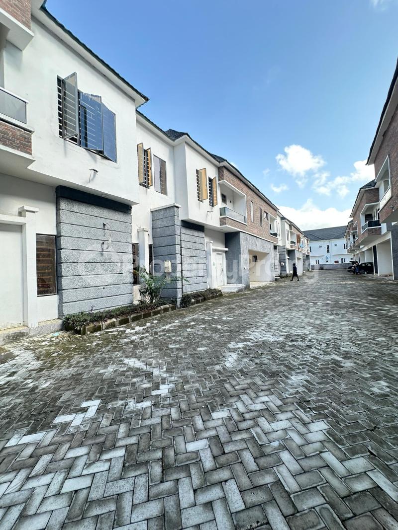 4 bedroom House for sale Orchid Lekki Lagos