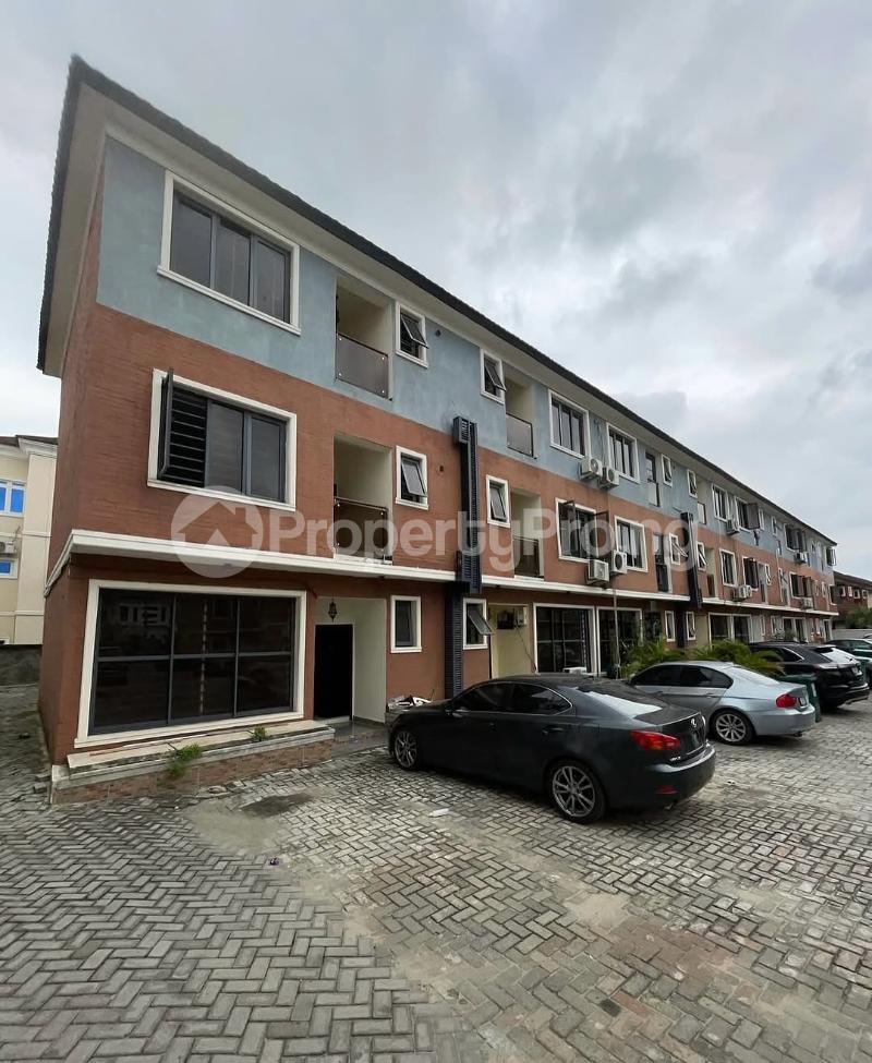 4 bedroom House for rent  Osapa london Lekki Lagos