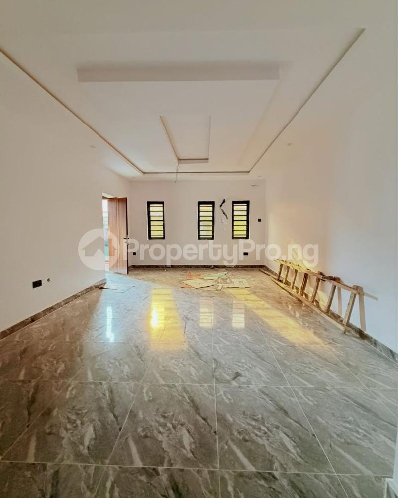 4 bedroom House for sale Adelabu Surulere Lagos