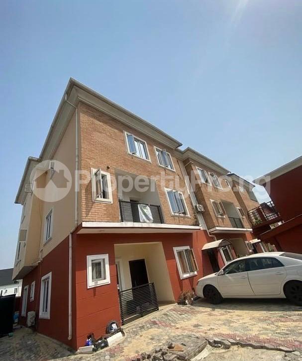 4 bedroom Flat / Apartment for rent Efiok Ojuolape Street Osapa london Lekki Lagos