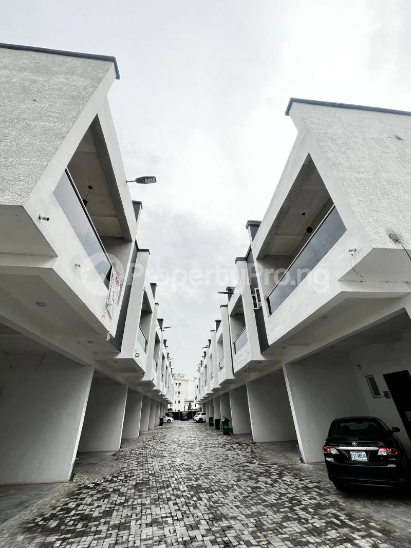 4 bedroom House for sale Ikota Lekki Lagos