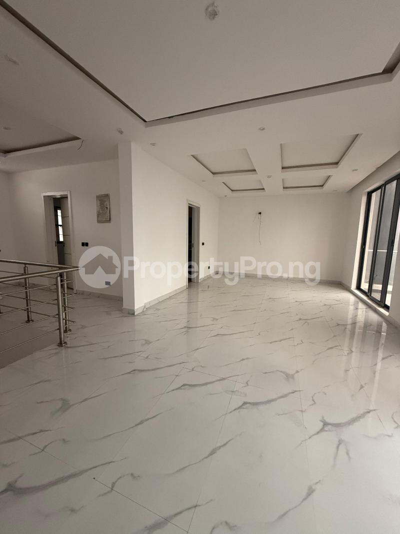 4 bedroom House for rent ONIRU Victoria Island Lagos