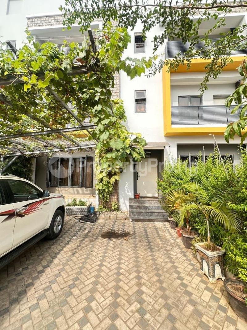 4 bedroom House for sale Wuye Abuja