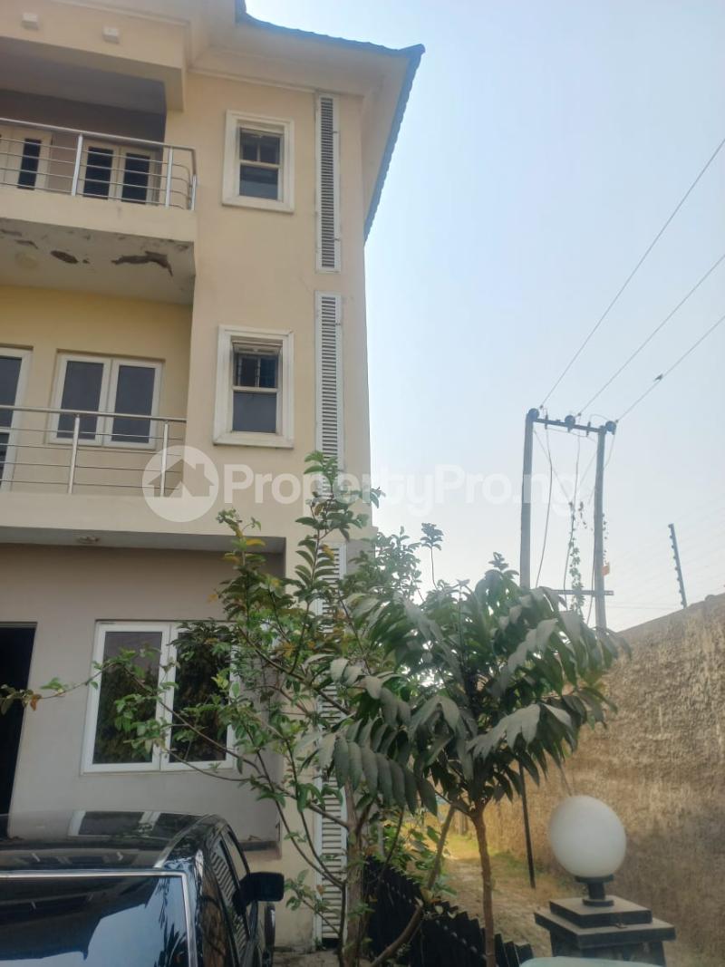 4 bedroom House for sale Brains And Hammers Estate Apo Abuja