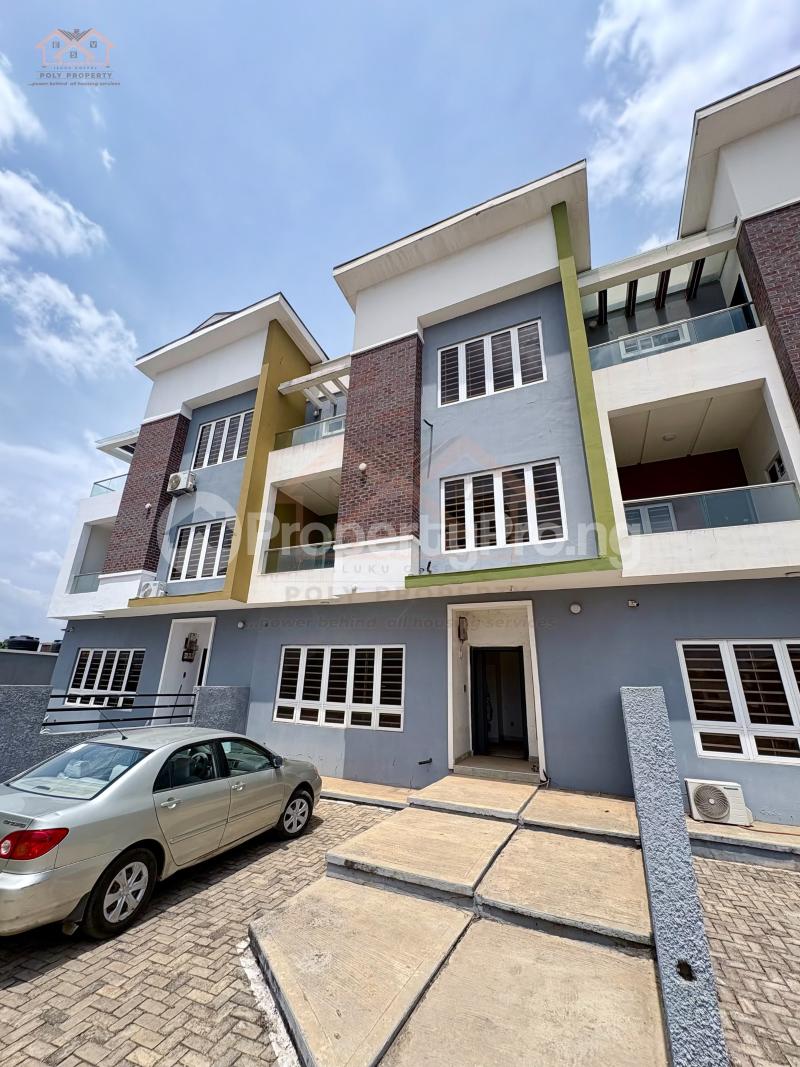 4 bedroom House for sale Palm Groove Court , Iyanganku Ibadan Oyo