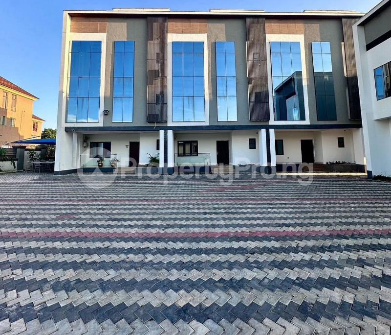 4 bedroom House for sale Wuye Abuja