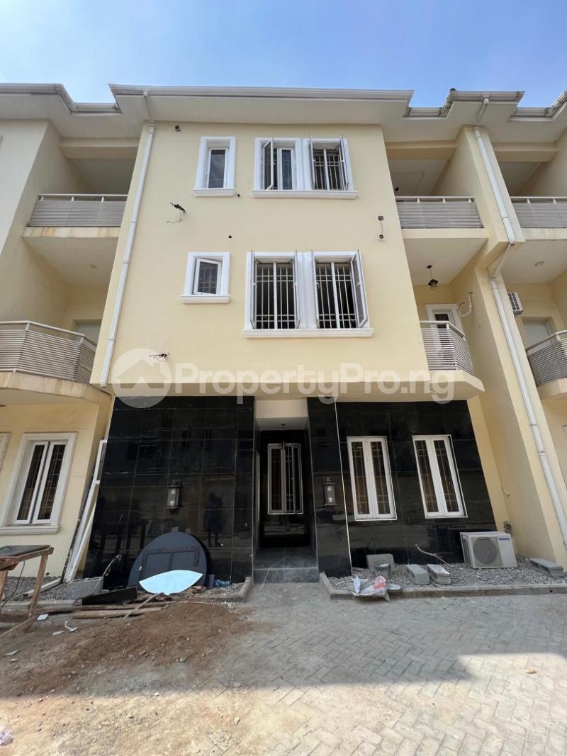 4 bedroom House for sale Guzape Abuja