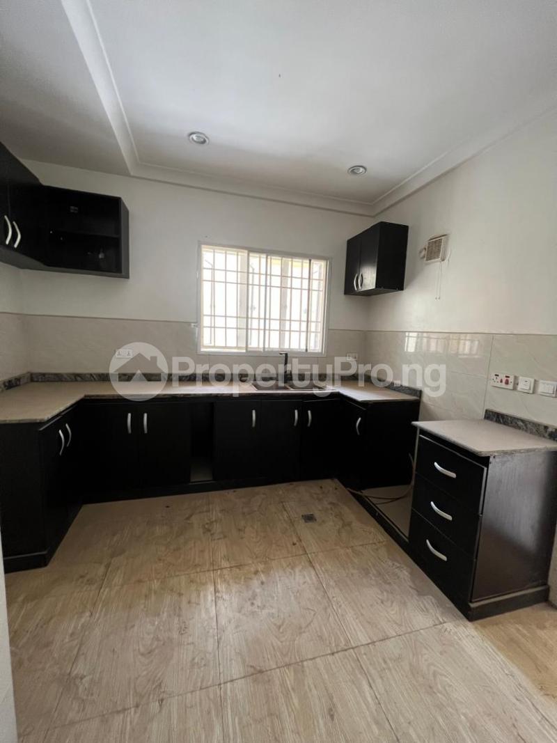 4 bedroom House for sale Guzape Abuja