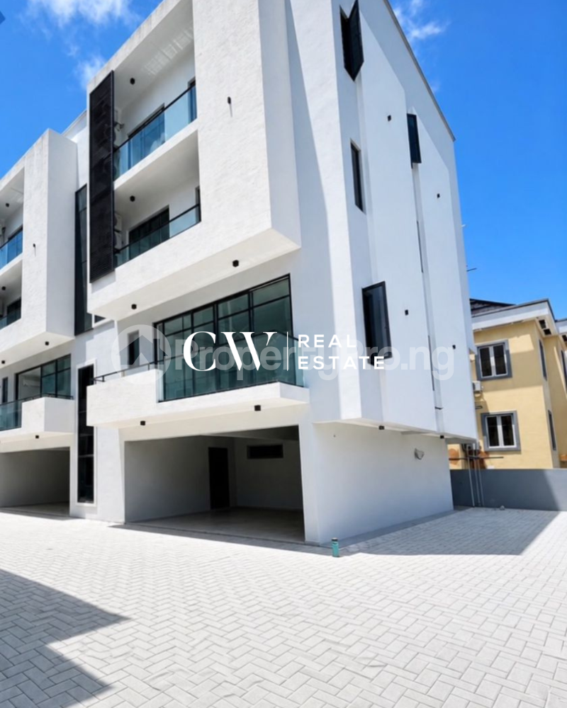 4 bedroom House for sale Lekki Lagos