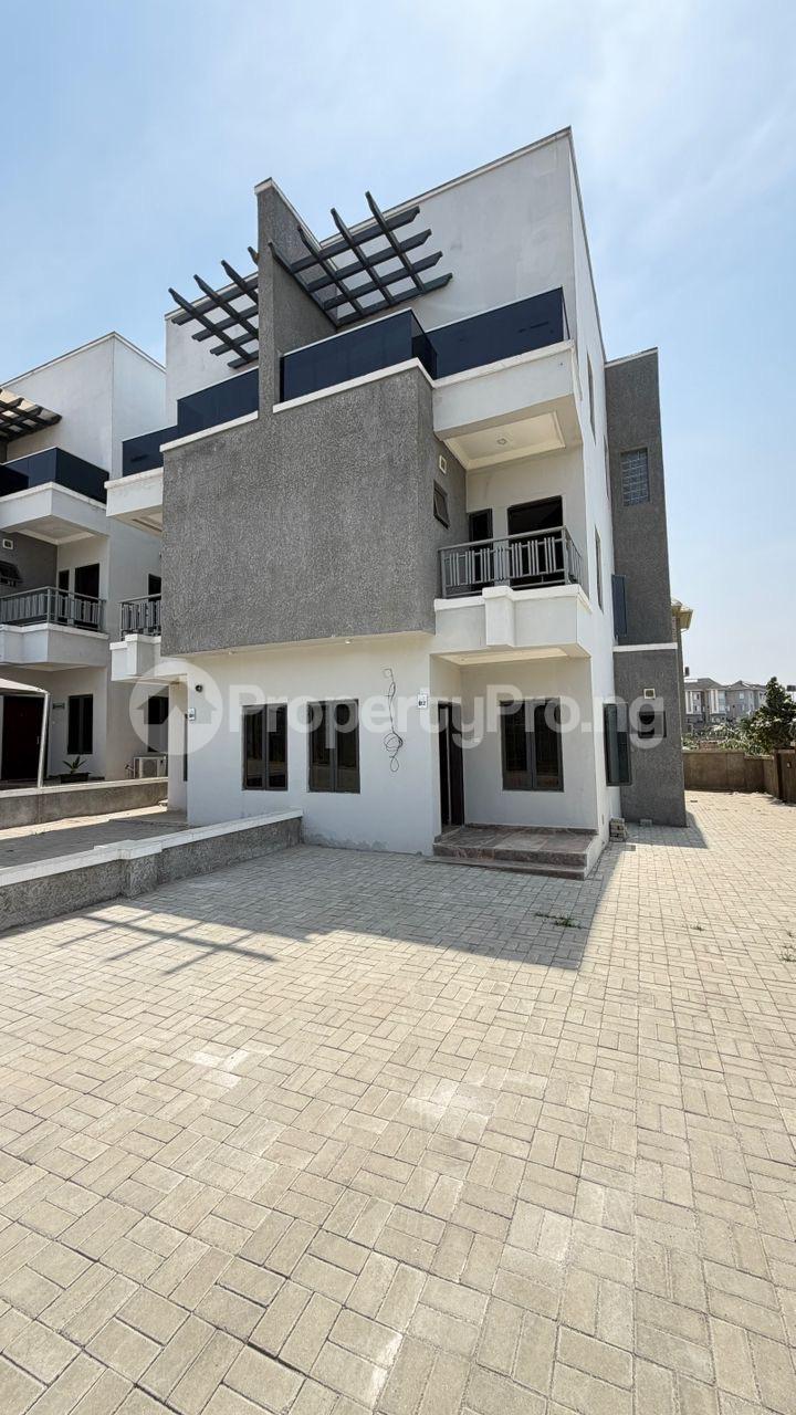 4 bedroom House for sale Guzape Abuja