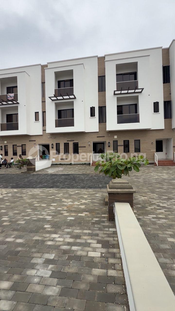 4 bedroom House for sale Jahi Jahi Abuja