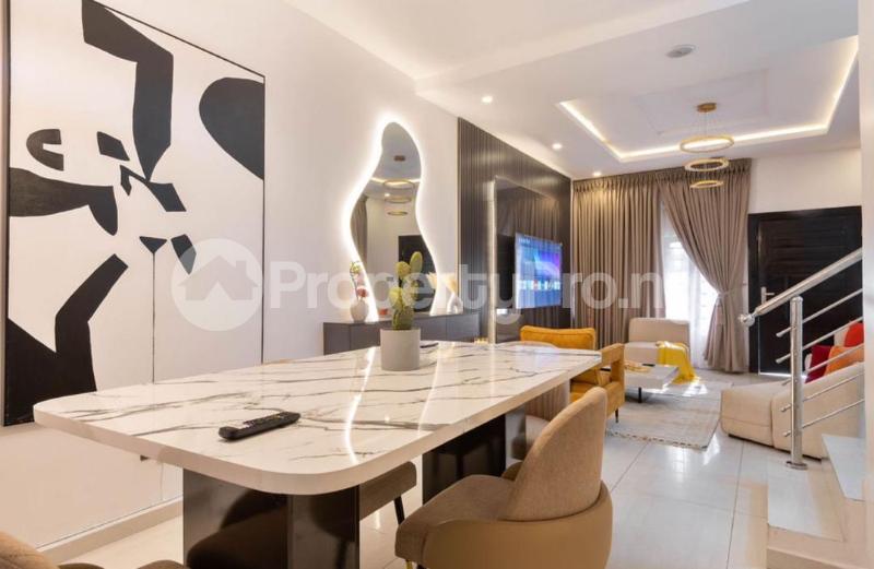 4 bedroom Flat / Apartment for shortlet ONIRU Victoria Island Lagos