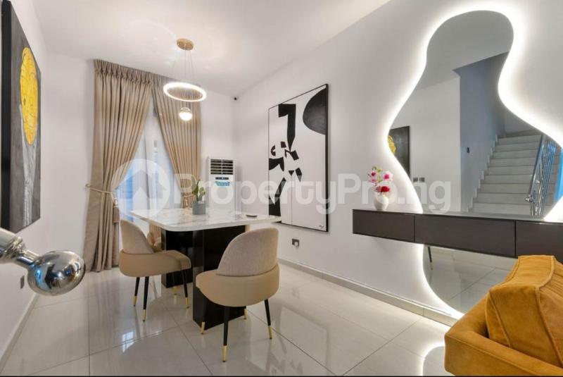 4 bedroom Flat / Apartment for shortlet ONIRU Victoria Island Lagos