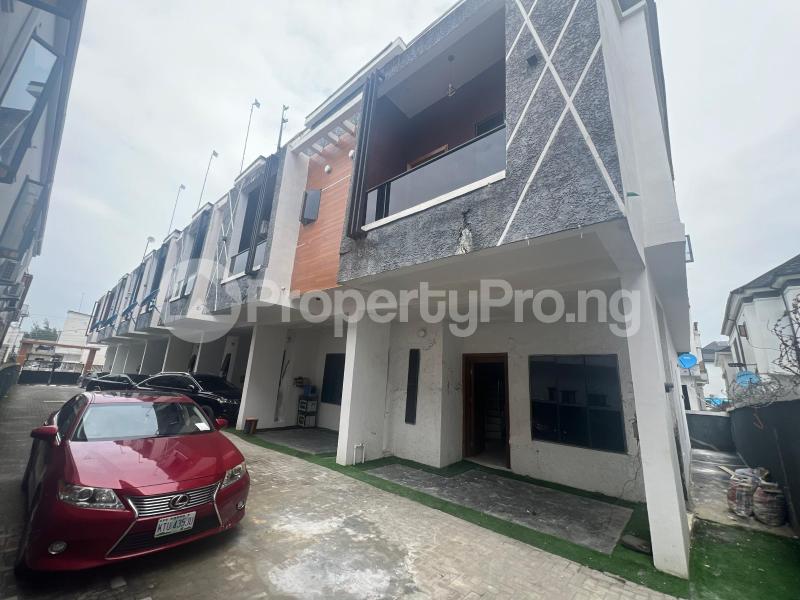 4 bedroom House for rent Villa Estate Ikota Lekki Lagos