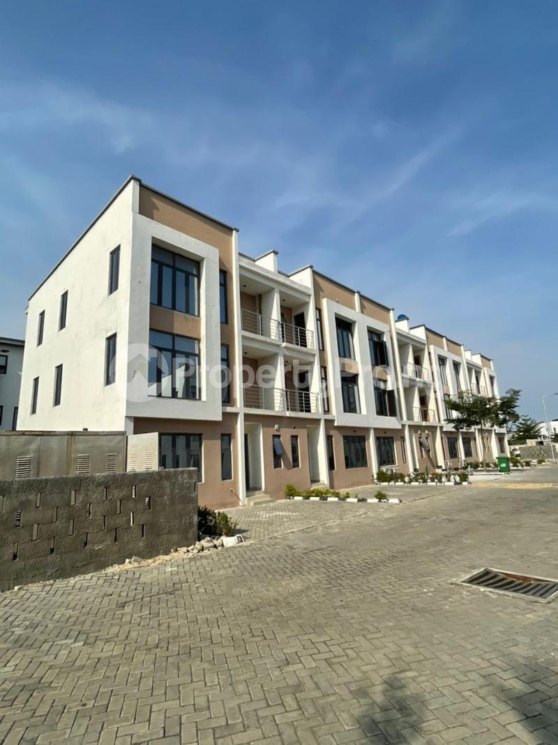 4 bedroom House for rent Platinum Way Lekki Lagos