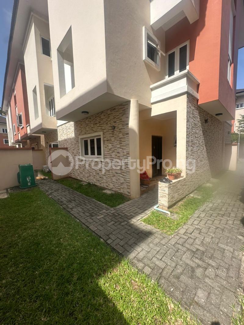 4 bedroom House for rent Ikate Lekki Lagos