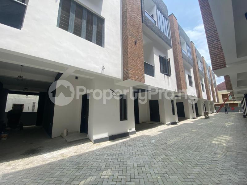 4 bedroom House for sale Ologolo Lekki Lagos