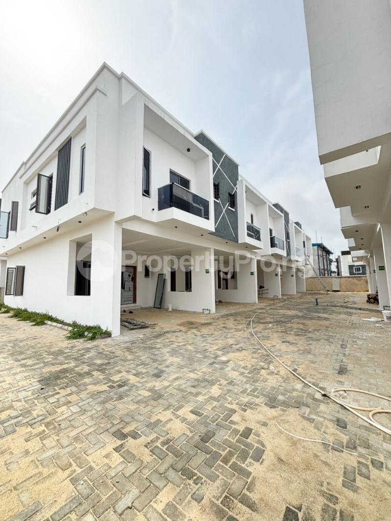 4 bedroom House for sale Ilaje Ajah Lagos