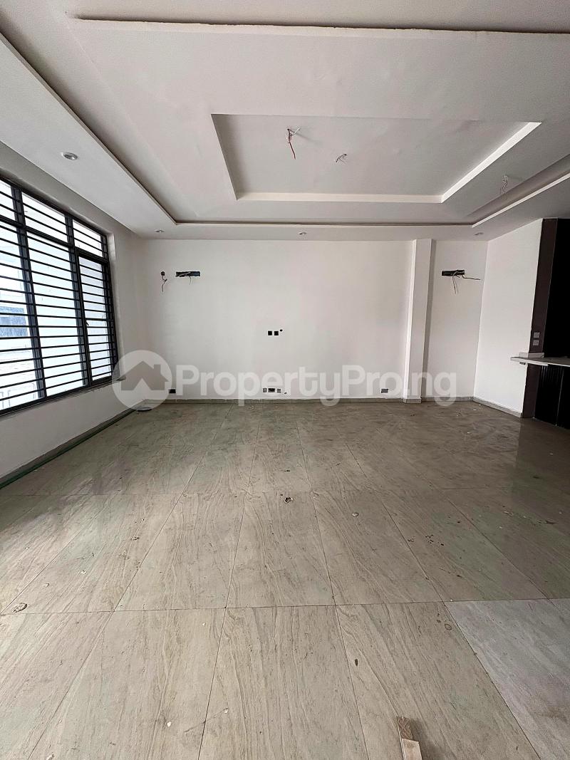 4 bedroom House for sale Lekki Lagos