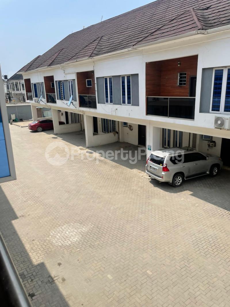 4 bedroom House for sale Orchid Road Lekki Lagos