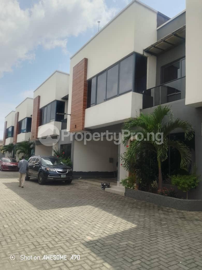 4 bedroom House for rent Lekki Lagos