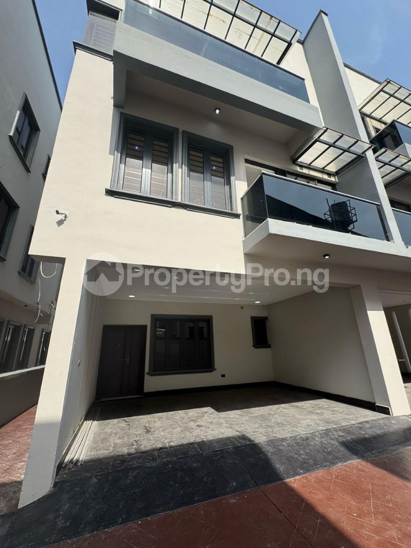 4 bedroom House for sale Lekki Lagos