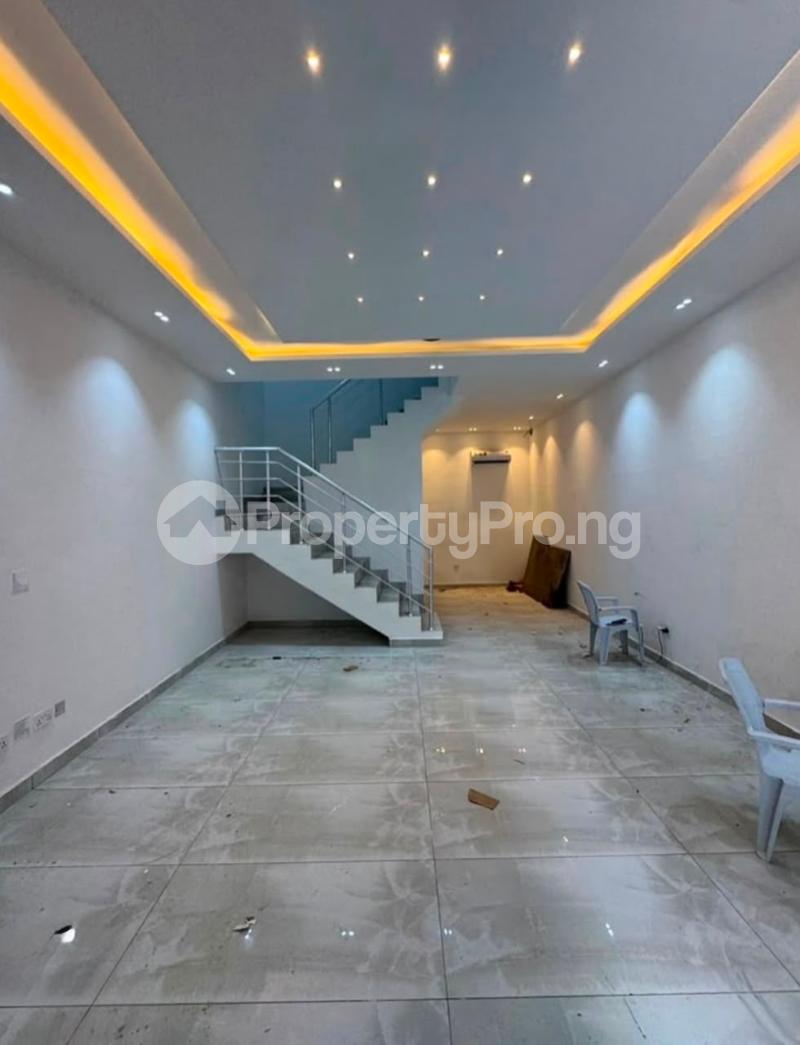 4 bedroom House for rent ONIRU Victoria Island Lagos